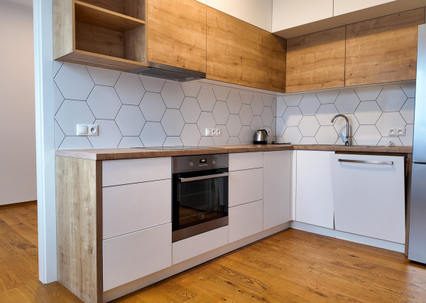 Štýlový veľký 3 - izbový byt po kompletnej rekonštrukcii v centre mesta