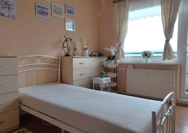 Slnečný 2 izbový zrekonštruovaný byt s balkónom, Hliny 7