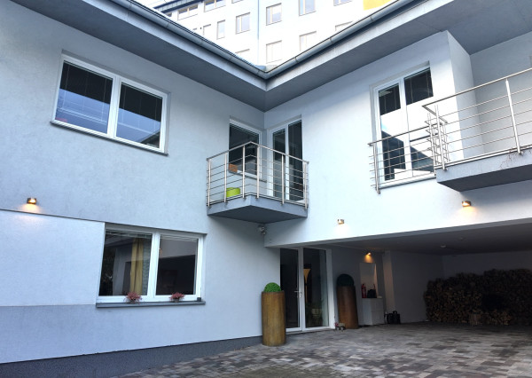 Nadštandartný  byt v  rodinnom dome širšie centrum