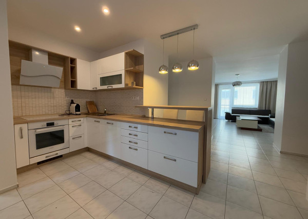 ✨ Moderné bývanie v centre mesta s dvomi balkónmi! ✨