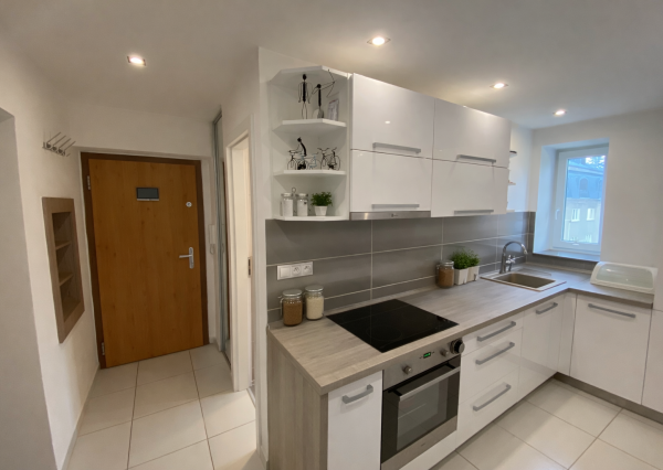 Tehlový zrekonštruovaný 3 izbový byt - Bulvár