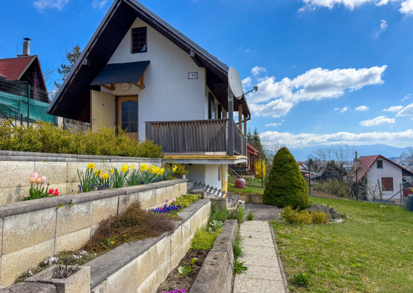 Záhradná chatka s altánkom a výhľadom, Žilina – Závodie