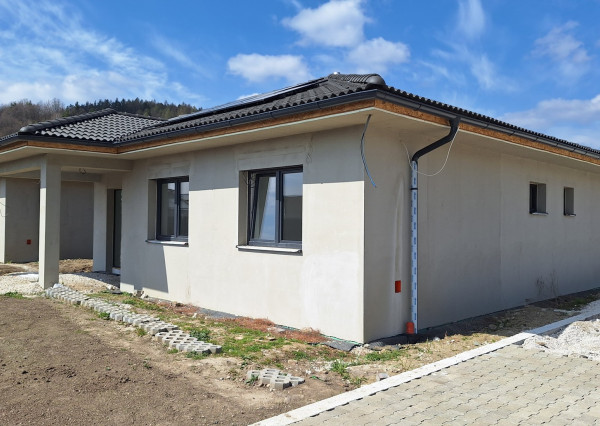 Predáme nízkoenergetický bungalov v Svederníku