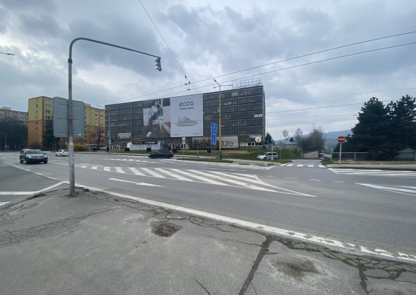 Na prenájom garáž v garážovom dome - Hliny 7