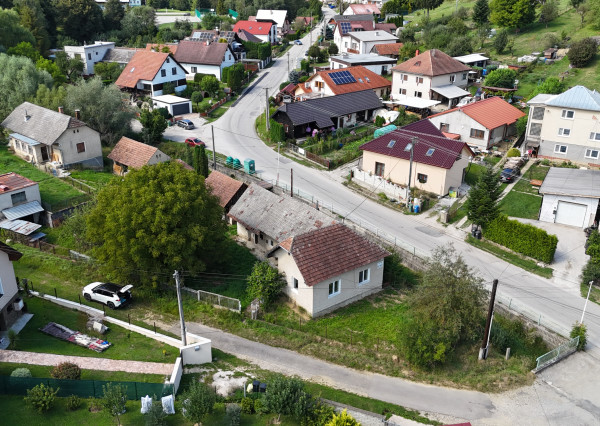 Rodinný dom 🏡 s výhľadom na Lietavský hrad – tehlový dom len 12 minút od Žiliny!