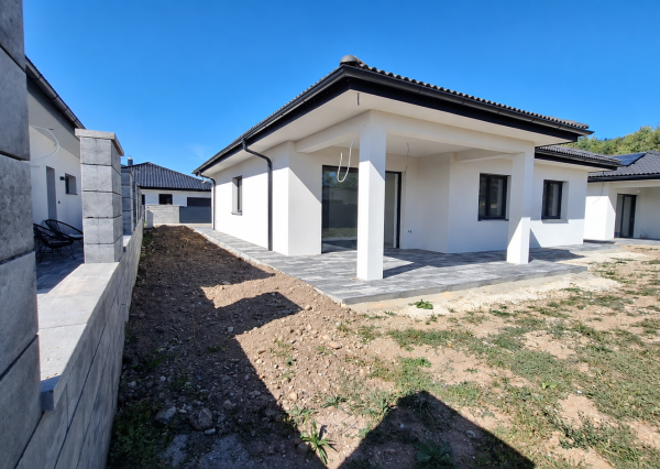 Nový nízkoenergetický bungalov - tichá časť obce Svederník