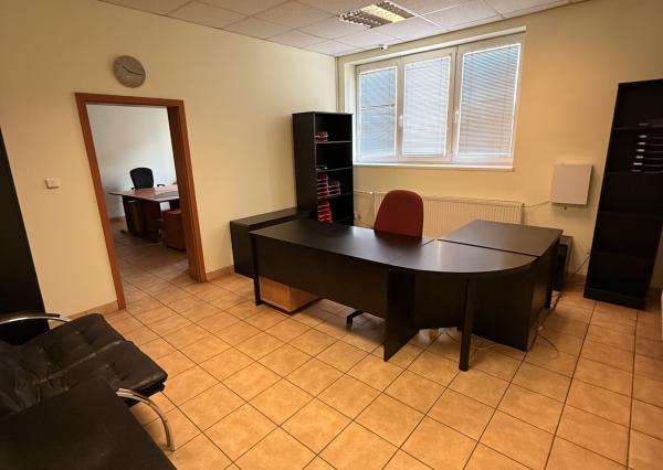 Skladovo-kancelársky objekt s rozlohou 606 m² v areáli Slovena