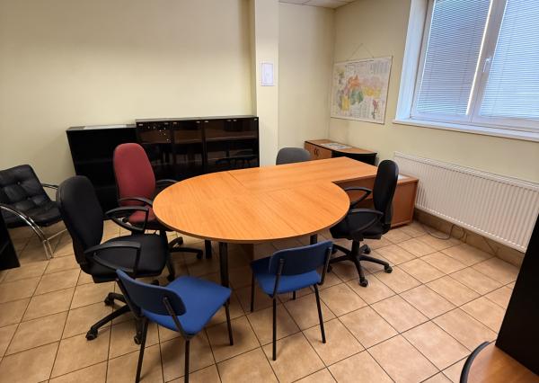 Skladovo-kancelársky objekt s rozlohou 606 m² v areáli Slovena