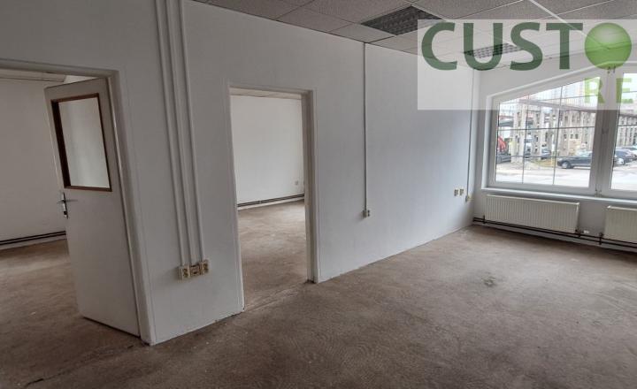 Prenajmeme sklad o výmere 488 m2 v Žiline. - fotografia 9