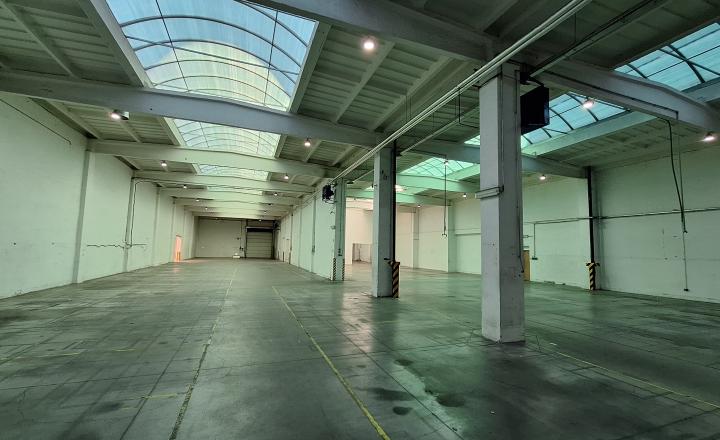 Prenajmeme halu v centre Žiliny o výmere 1500 m2 - fotografia 6
