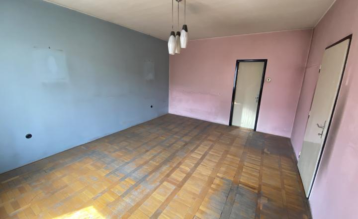 Veľký mestský 2 a pol izbový byt v centre - REZERVOVANÉ - fotografia 2