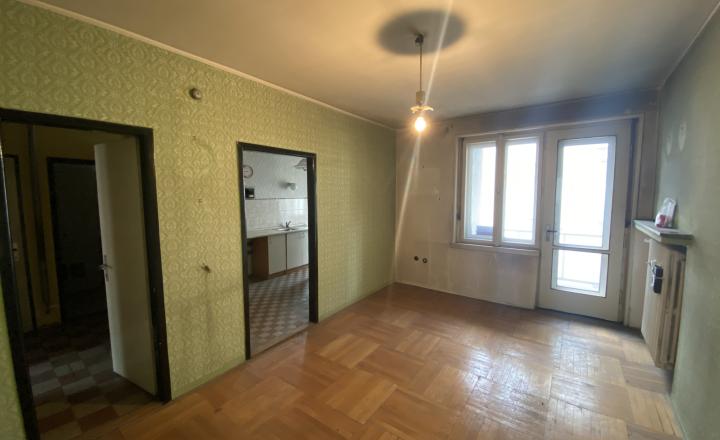 Veľký mestský 2 a pol izbový byt v centre - REZERVOVANÉ - fotografia 3