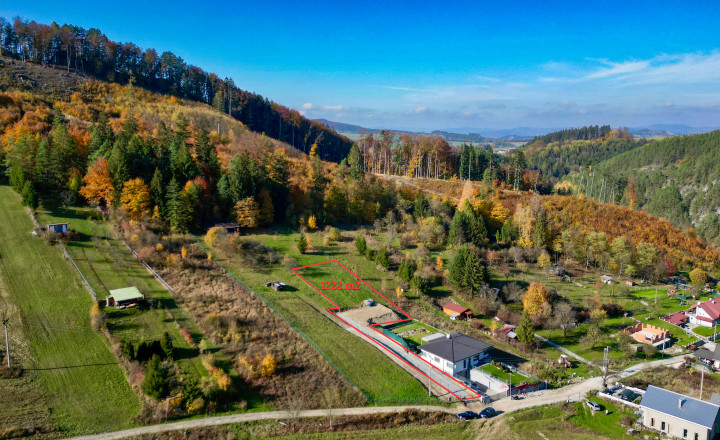 Stavebný pozemok Lietava priamo pod Hradom - fotografia 4