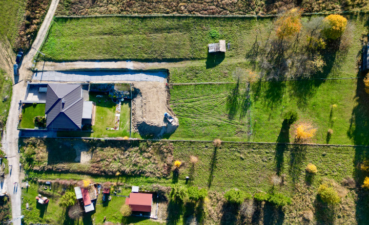 Stavebný pozemok Lietava priamo pod Hradom - fotografia 7