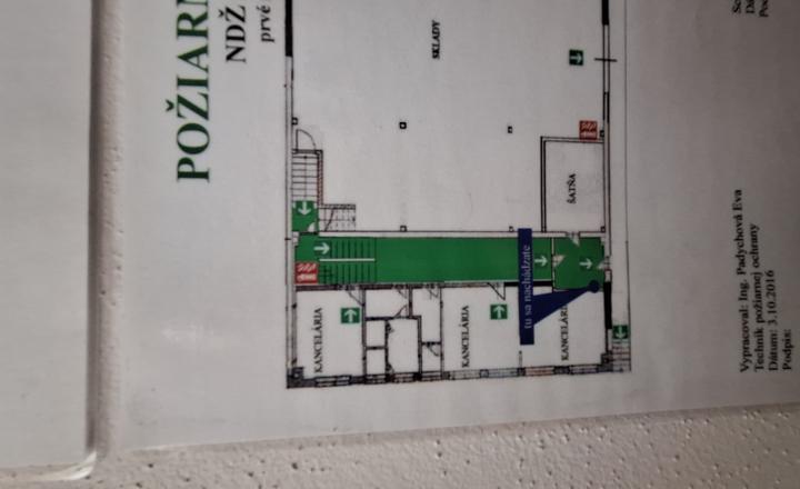 Prenajmeme halu na Košickej ulici v Žiline o výmere 400 m2 - fotografia 7