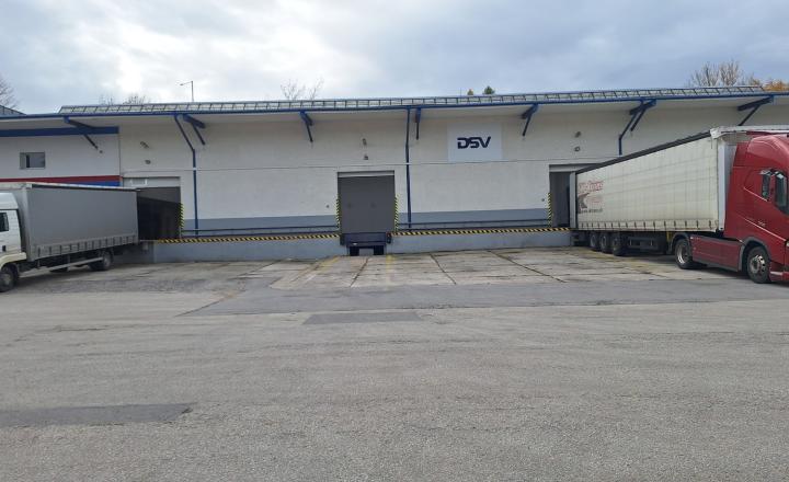 Prenajmeme halu na Košickej ulici v Žiline o výmere 400 m2 - fotografia 3