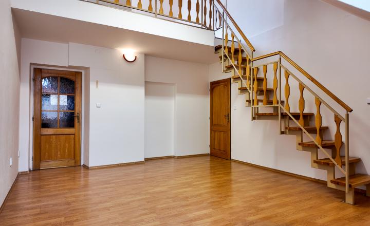 Kancelársky priestor s parkovaním v širšom centre VÝHODNÁ CENA! - fotografia 1