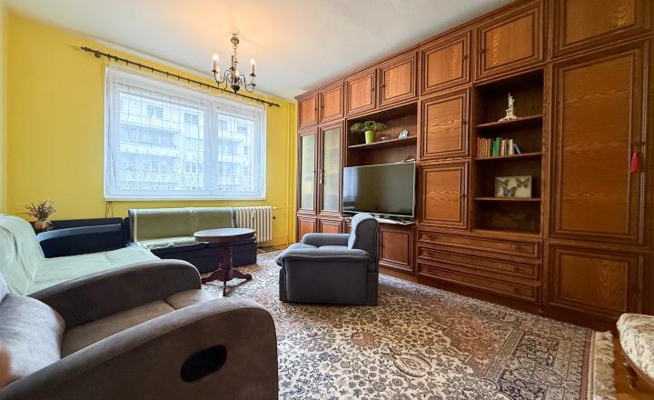 Slnečný 2 izbový byt s balkónom - Vlčince 2 - fotografia 1