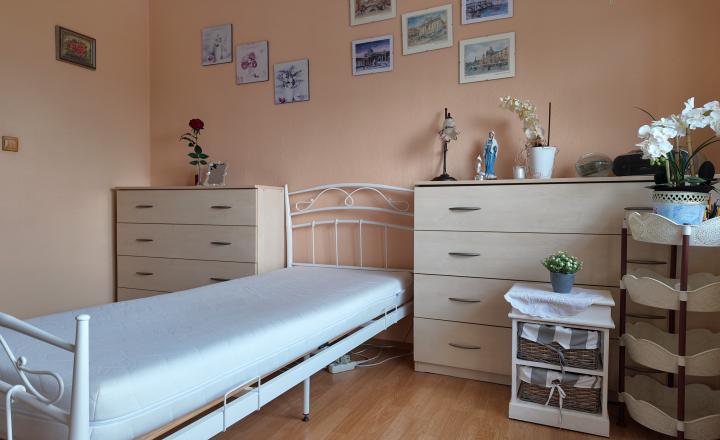 Slnečný 2 izbový zrekonštruovaný byt s balkónom, Hliny 7 - fotografia 6