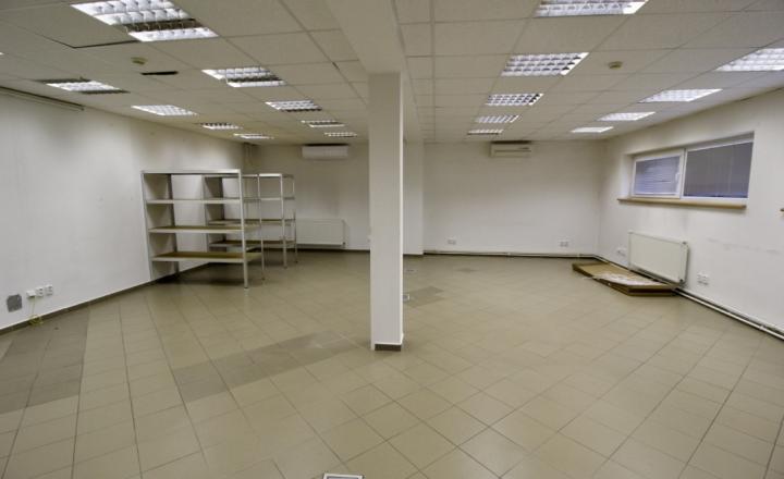 Administratívna budova s parkovaním priemyselná zóna - fotografia 15
