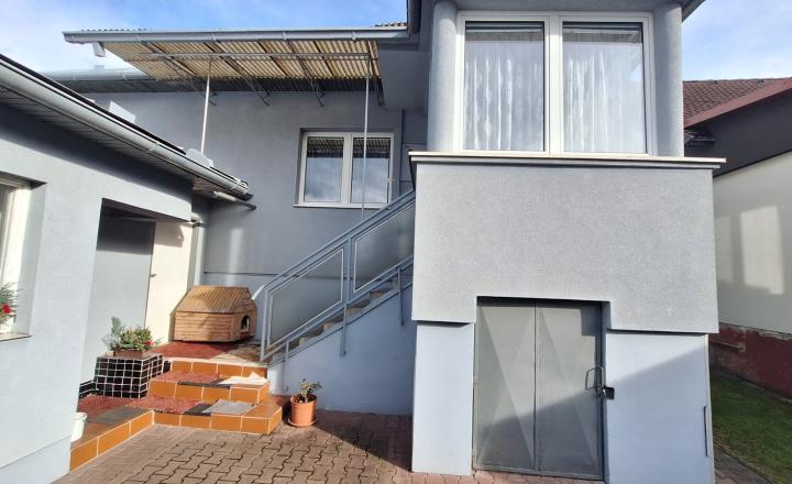 Predáme 3 izbový dom v  Žiline – Bytčici  s pozemkom 392 m2 - fotografia 5
