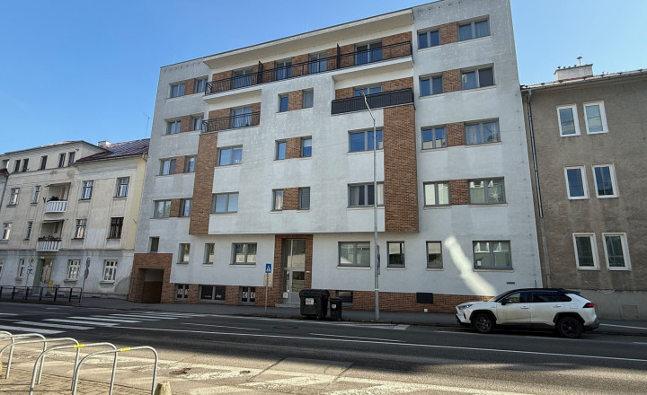 Moderná ordinácia v centre mesta – ideálna pre zubára/dentálnu hygienu - fotografia 3