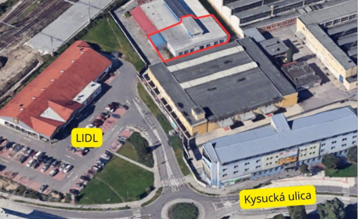 Skladovo-kancelársky objekt s rozlohou 606 m² v areáli Slovena - fotografia 1