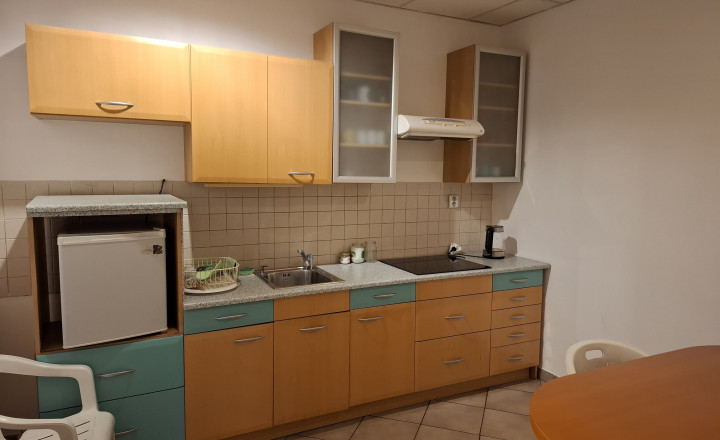 Skladovo-kancelársky objekt s rozlohou 606 m² v areáli Slovena - fotografia 7