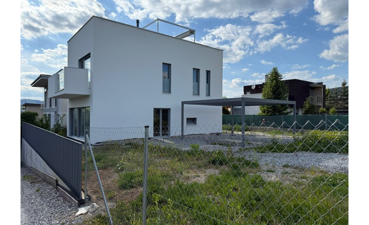 🌿 Vila Hôrky – moderná novostavba s 60 m² strešnou terasou DOHODA MOŽNÁ - fotografia 12