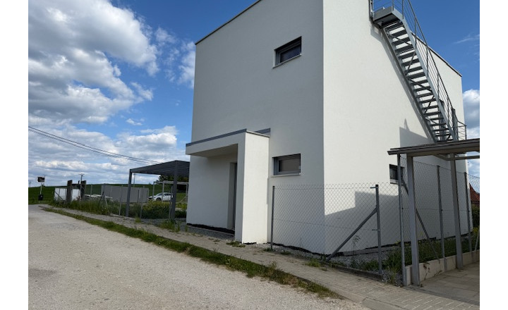 🌿 Vila Hôrky – moderná novostavba s 60 m² strešnou terasou DOHODA MOŽNÁ - fotografia 13