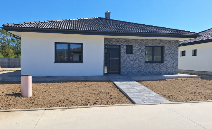 Predáme bungalov v Svederníku od DJS Architecture s.r.o. - fotografia 1