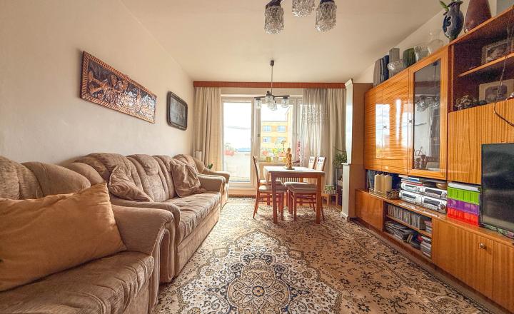 3 izbový byt s veľkorysou výmerou 82 m² a dvomi lodžiami - fotografia 2