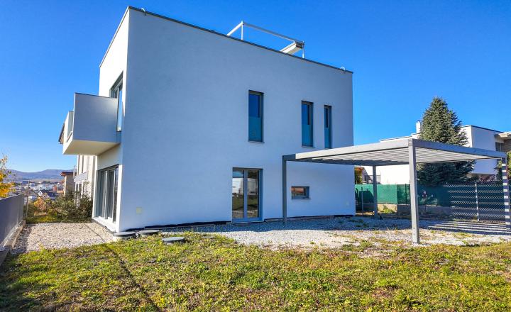 🌿 Vila Hôrky – moderná novostavba s 60 m² strešnou terasou - fotografia 1
