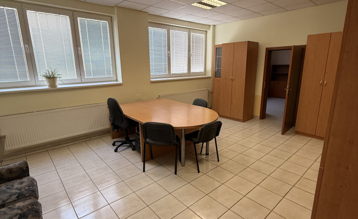Skladovo-kancelársky objekt s rozlohou 606 m² v areáli Slovena - fotografia 6