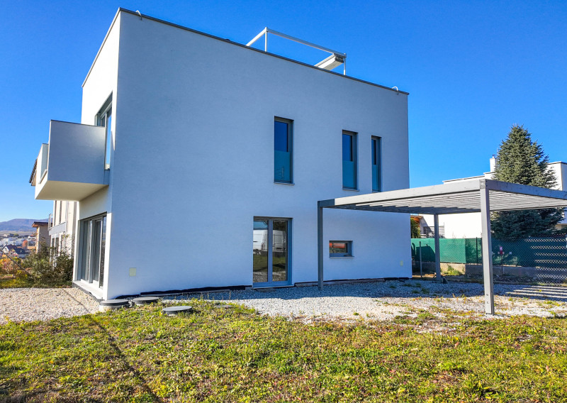 🌿 Vila Hôrky – moderná novostavba s 60 m² strešnou terasou