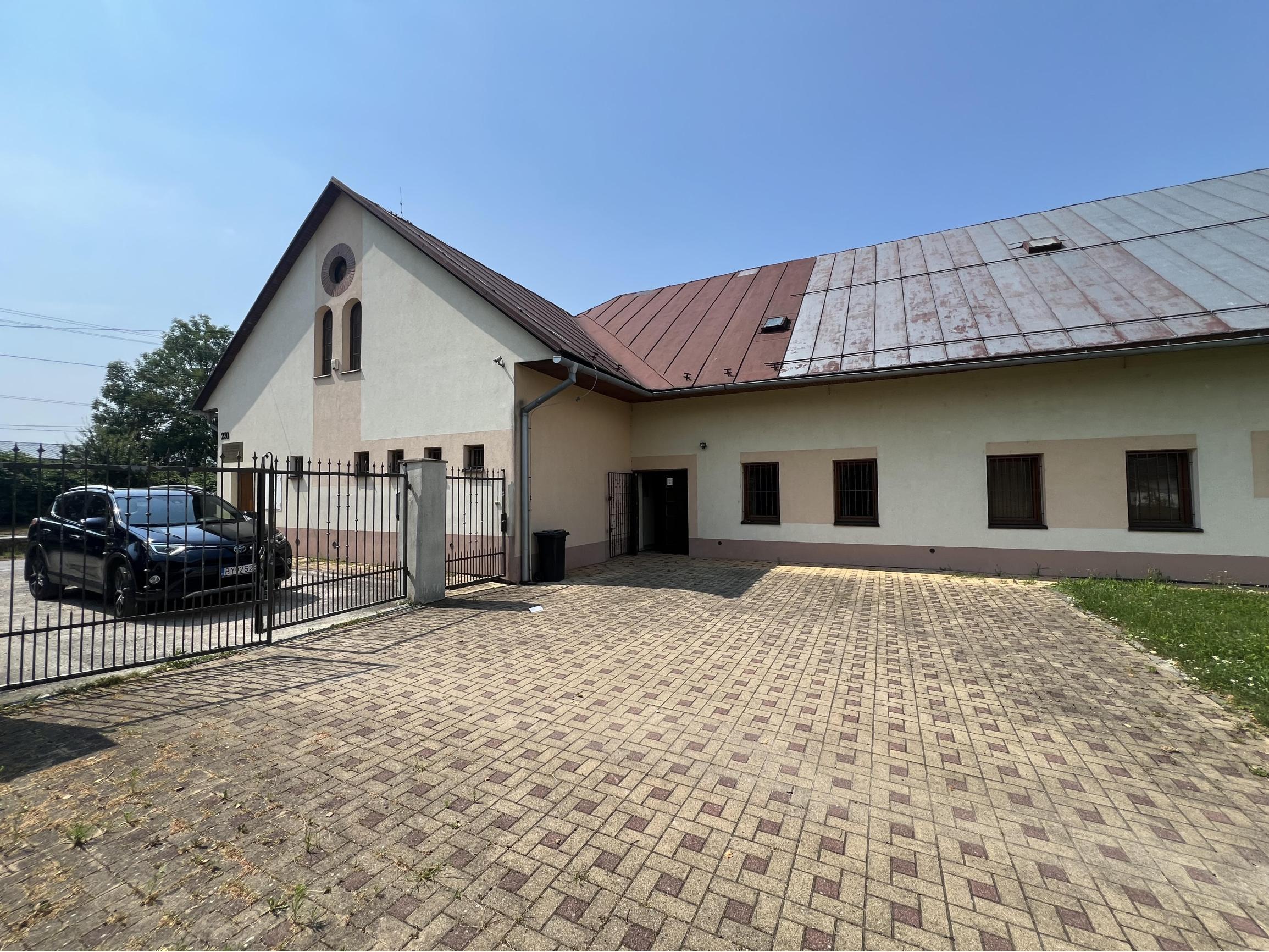 Komerčné priestory v obci Kotešová