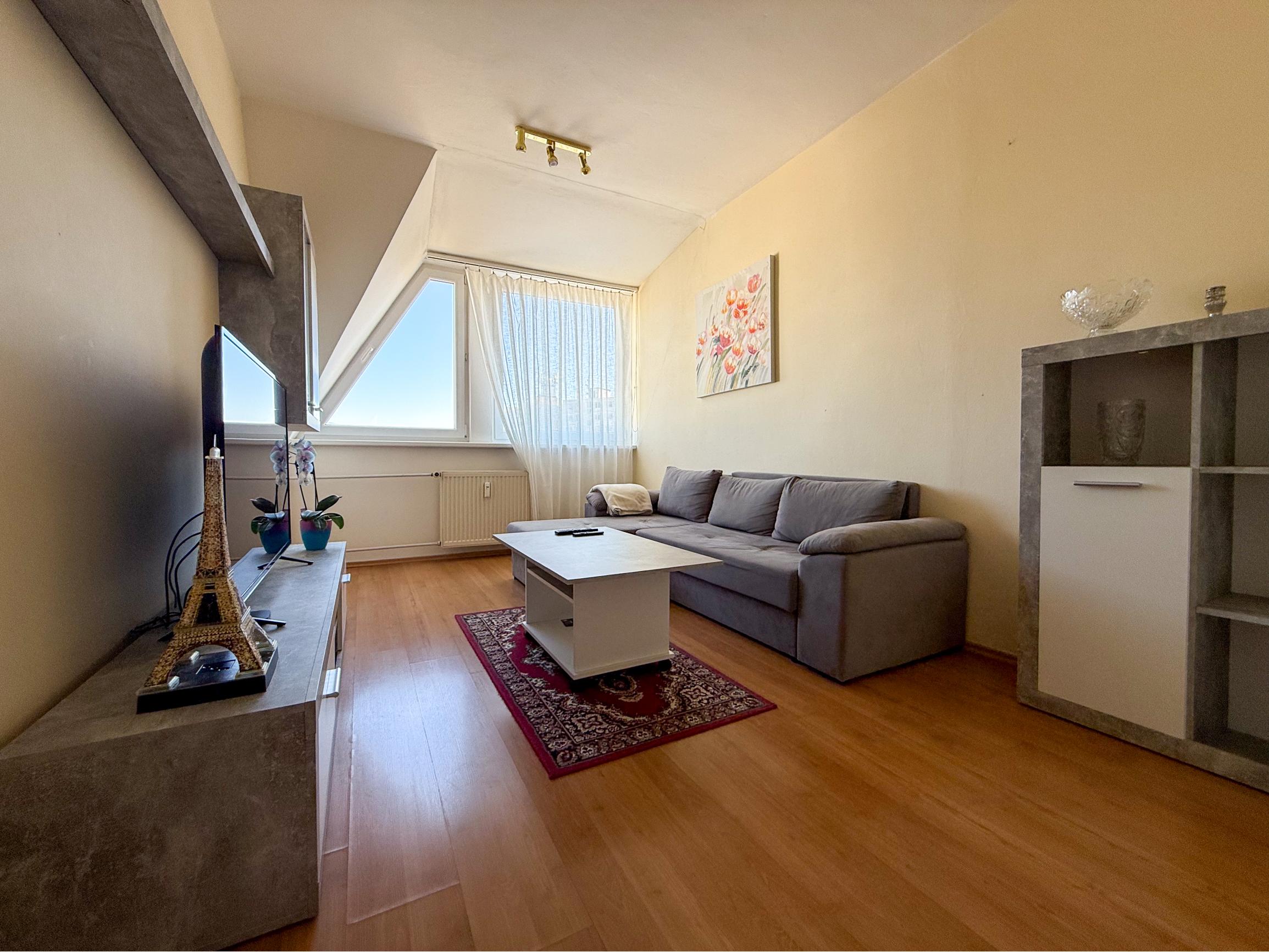 2 - izbový byt ROZKVET  Považská Bystrica