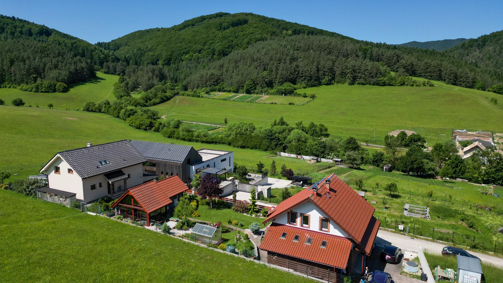 Pekný rodinný dom v obci Lietavská Svinná