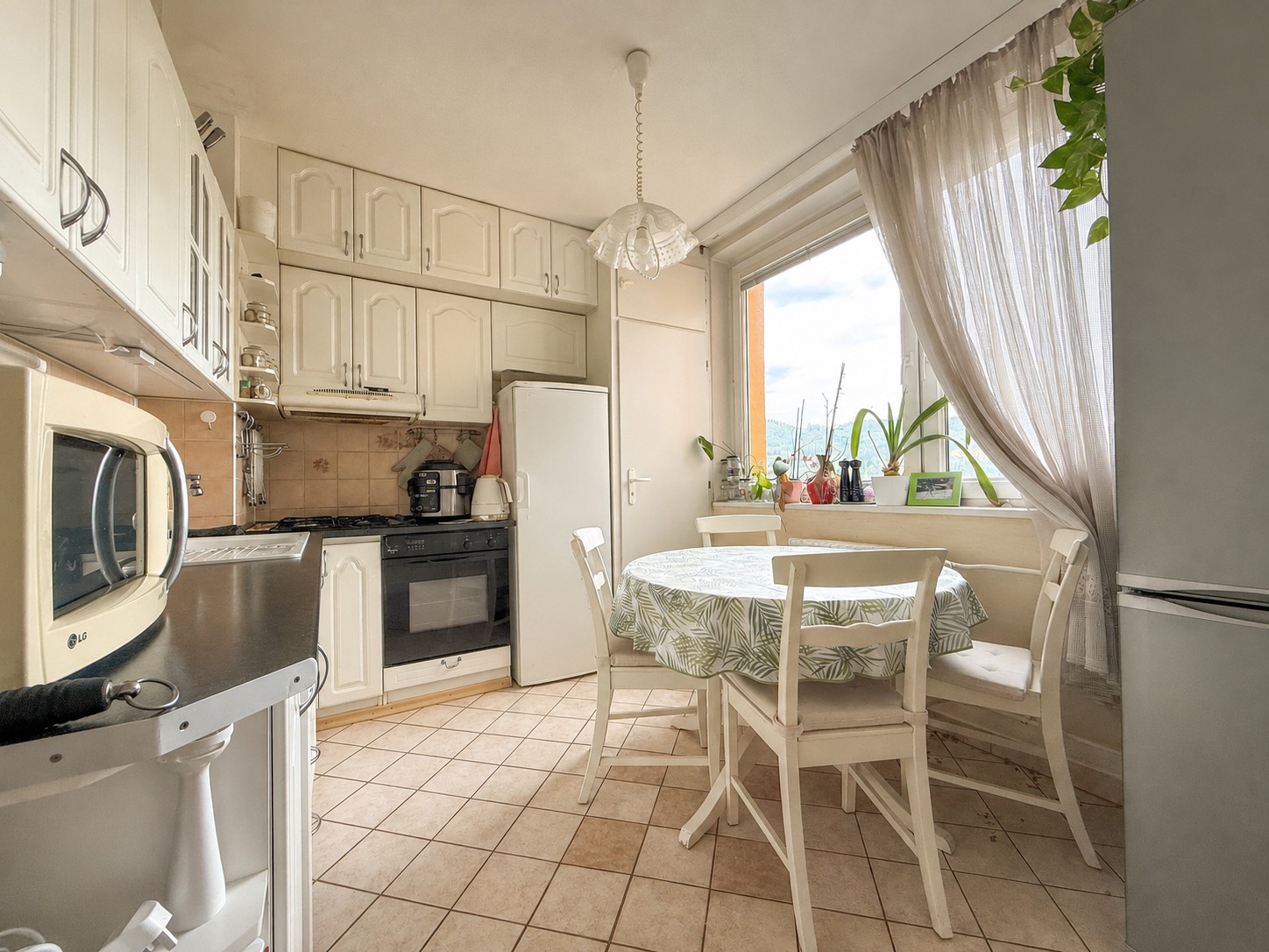 3 izbový byt s veľkorysou výmerou 82 m² a dvomi lodžiami